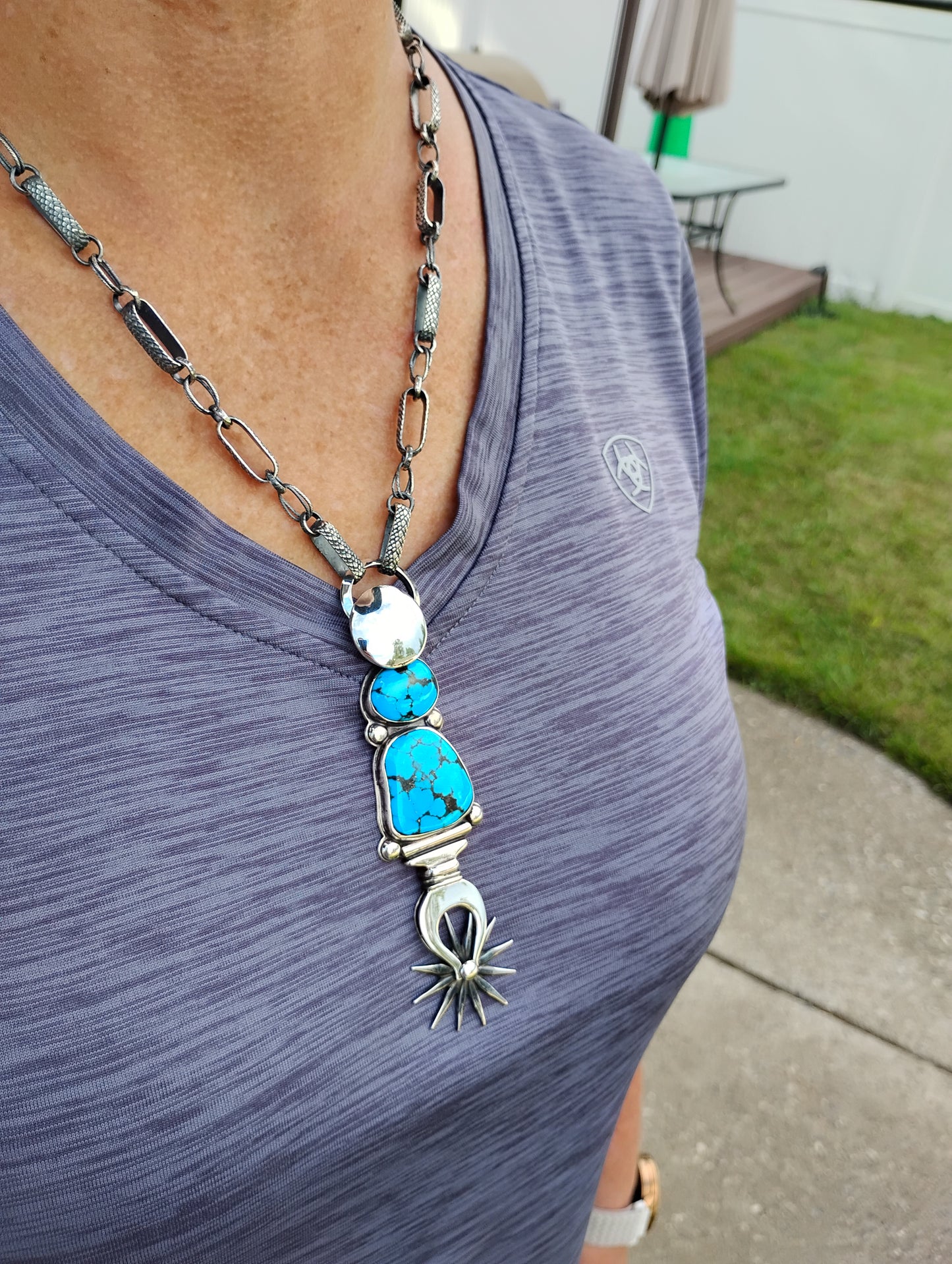 Chihuahua spur pendant