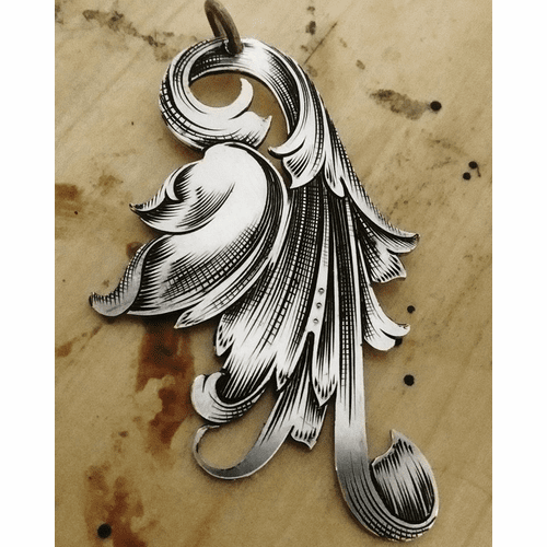 Black leaf Pendant